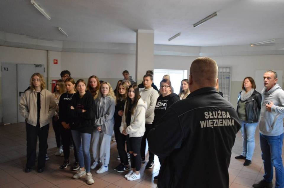 W piotrkowskim Areszcie Śledczym wizytowała kolejna grupa młodzieży