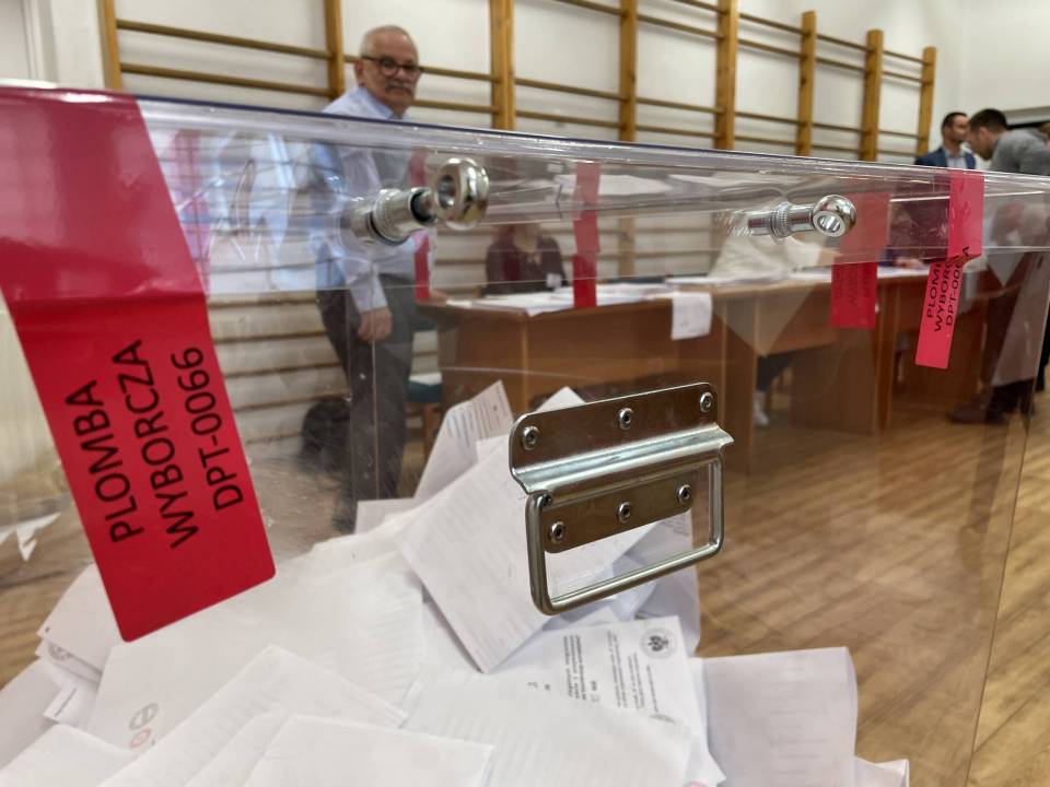 Wybory 2023, wyścig do Senatu: W Bełchatowie, Piotrkowie i Radomsku jeden z kandydatów deklasuje konkurencję