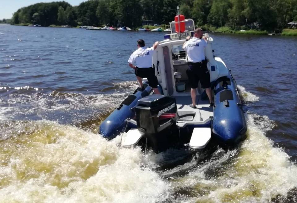 Jeden dzień, dwie ofiary śmiertelne wody. Utonięcia w Wolbórce i Zalewie Sulejowskim